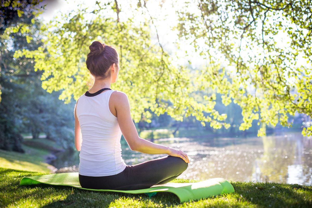 Benefits of Practicing Yoga in Nature